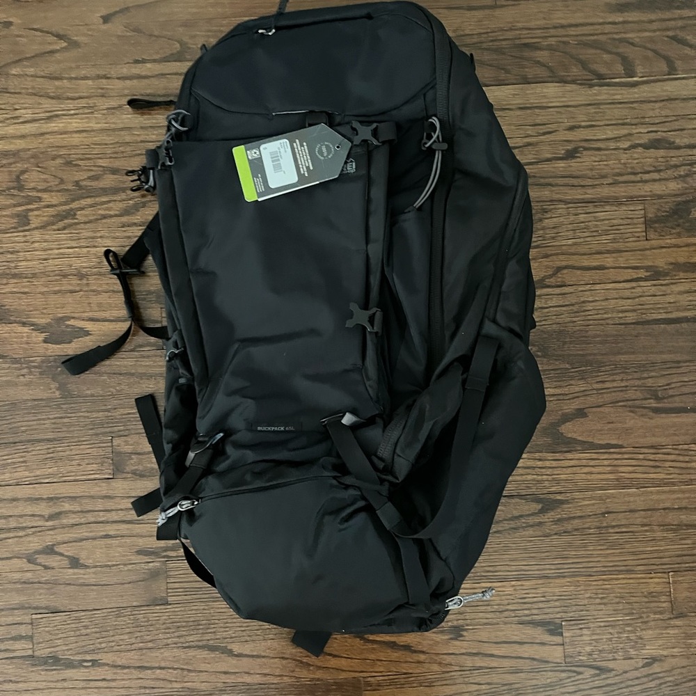 REI backpacking back pack
